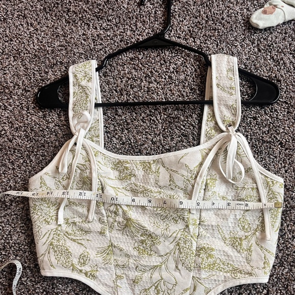 Brandy Melville Corset Cropped Tank Top with Embroidered Floral Details - Picture 7 of 7